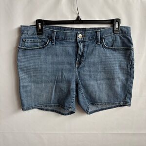 Eddie Bauer Women's Medium Wash Denim Shorts. Size 14  INV25/385